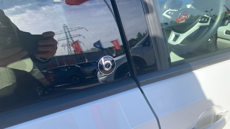 Volkswagen Up 1.0 65PS Beats 5dr Petrol Hatchback